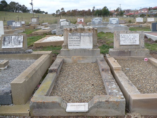 Headstone Ada Cunningham