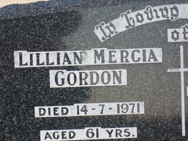 Headstone Lil Gordon and Mary Cabot