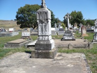 Headstone James and Elizabeth Kennedy