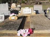 Headstone George and Agnes Richards